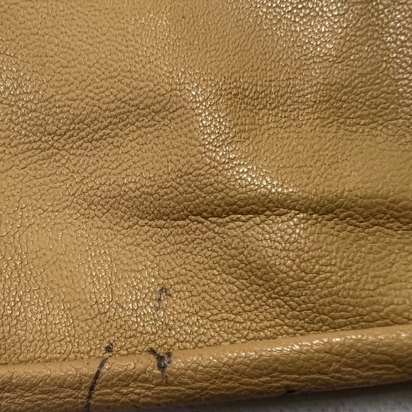 Authentic Prada Leather Beige Shoulder Bag w/ Chain Strap Camel Leather Lining - Picture 5 of 12